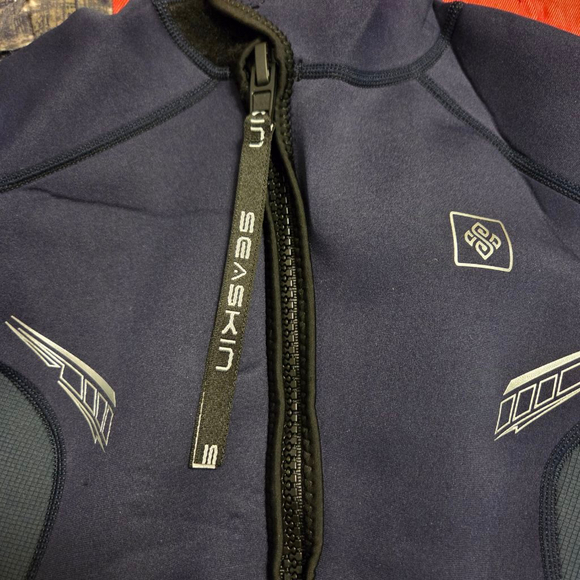 Men's SEASKIN Navy & Gray Rash Guard L - Picture 8 of 8